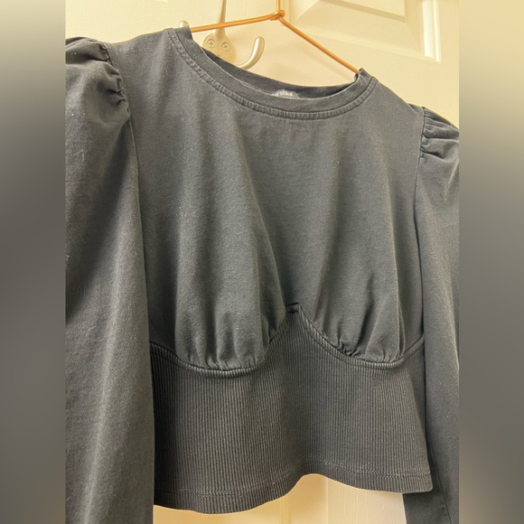 🚩SOLD🚩 Bershka Balloon Sleeve Top - Picture 3 of 3